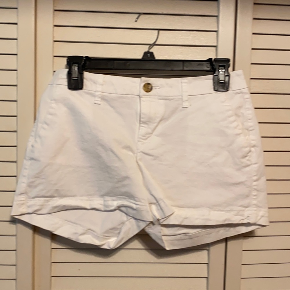 White Old Navy size 0 shorts